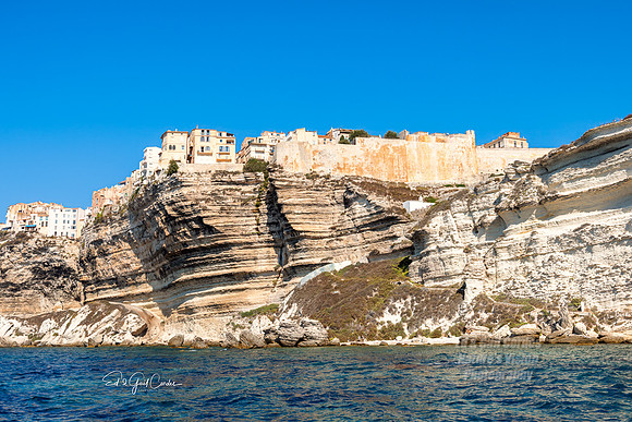 R5 2025-08-30-5624-Edit