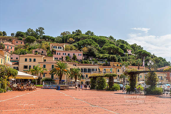 R5 2025-08-30-5683-Edit