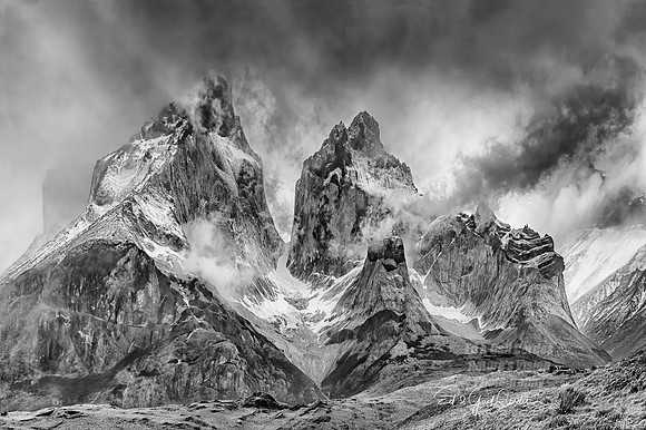 7D2G 2019-12-16-8257 B&W 2